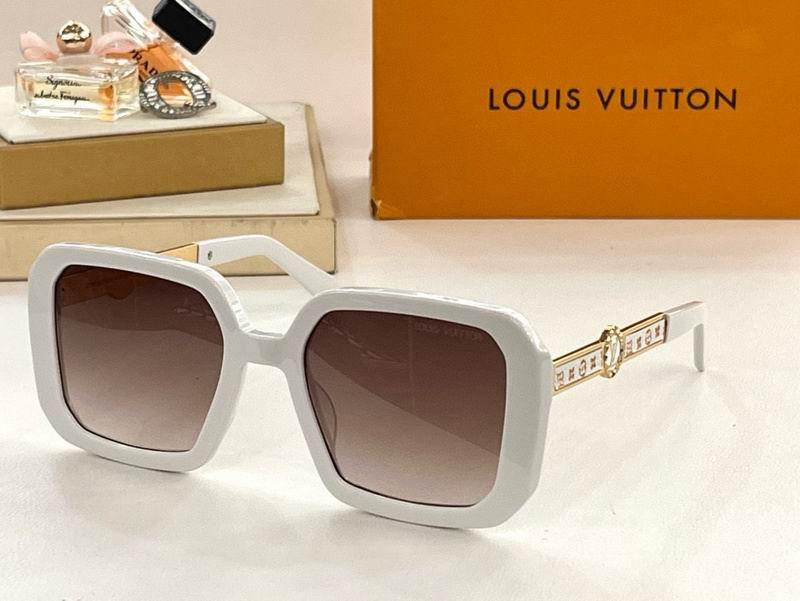 LV Sunglasses 743